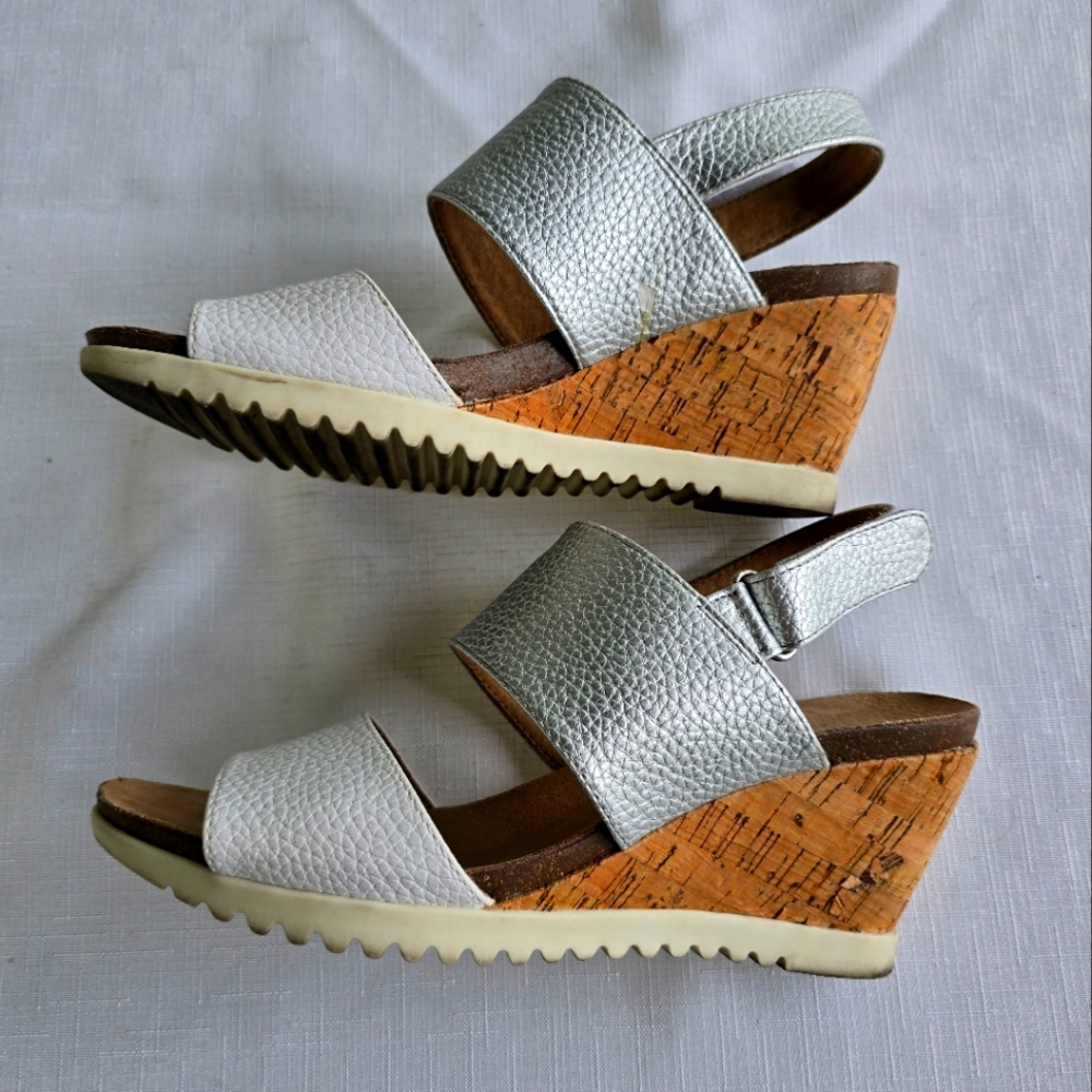 White Mountain Wedge Sandals 7.5